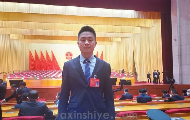 长沙圣淘沙名胜世界电器工会副主席刘焕林受邀加入市工会第二十一次代表大会(图4)